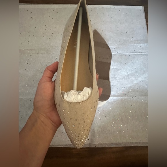 BRAND NEW ~ XOXO Annabella Rhinestone Flats ~ Size 6.5 - Picture 2 of 4